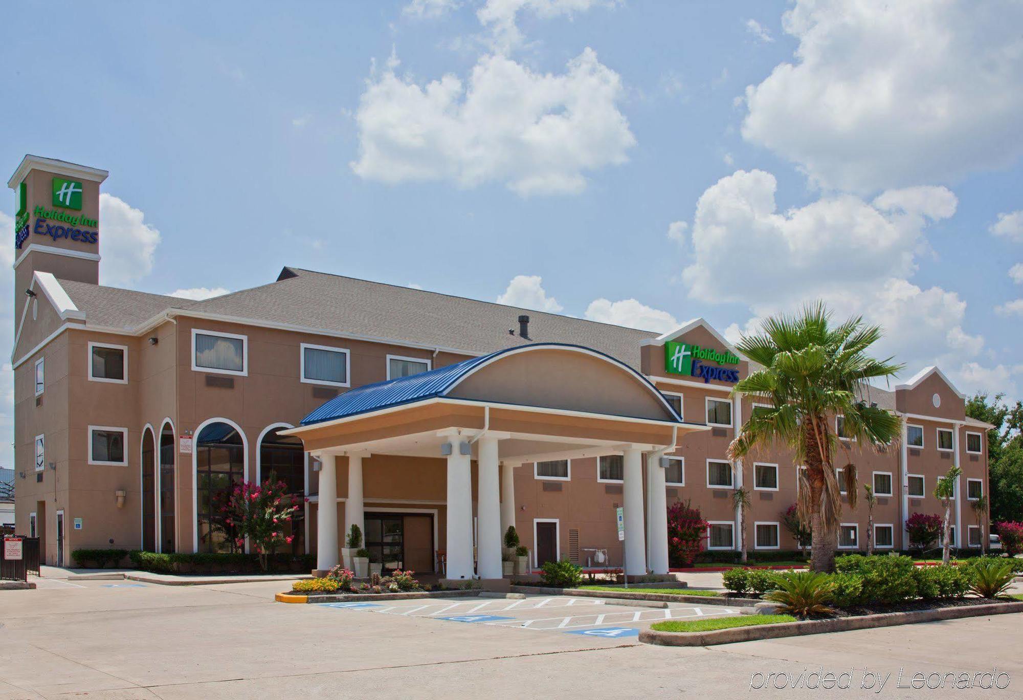 Holiday Inn Express Houston North-1960 Champions Area Louetta Exterior foto